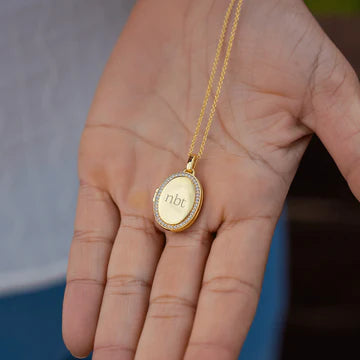 Collar Medallón Oval Personalizado